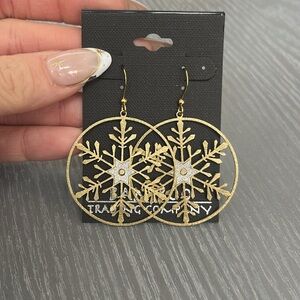 Bamboo Trading Company snowflake Earrings